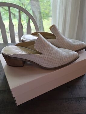Chinese Laundry Ivory Textured Slip-On Mules
